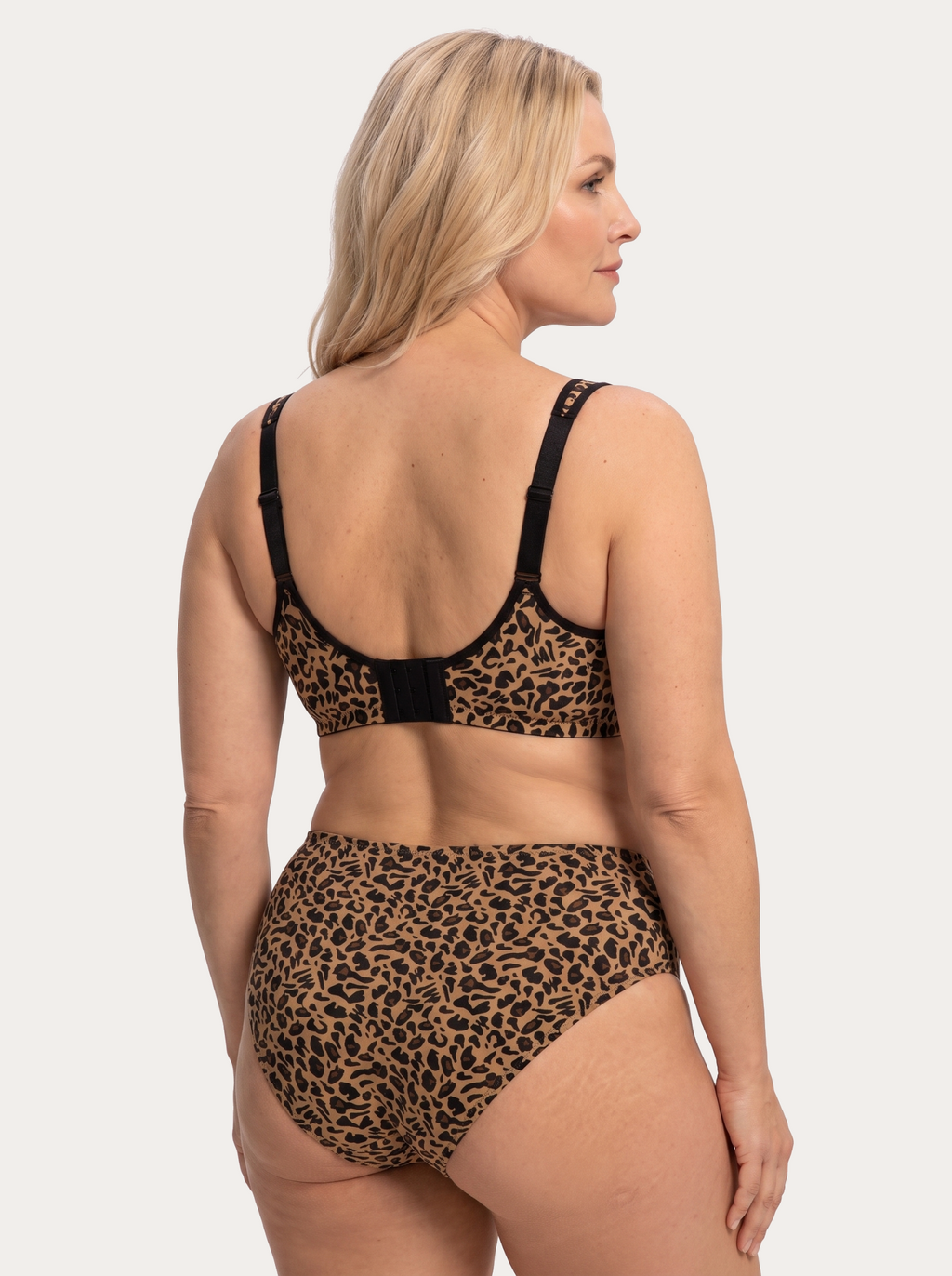 SmoothFit Minimizer Bra