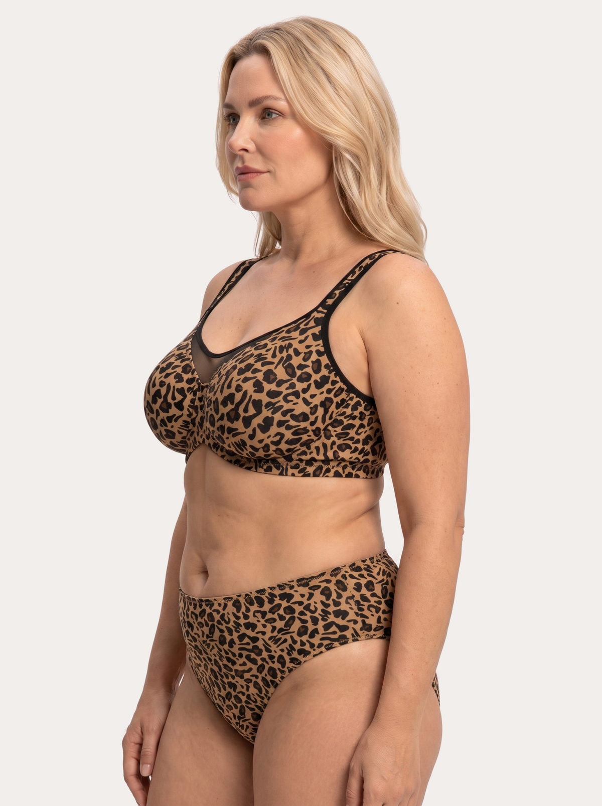 SmoothFit Minimizer Bra