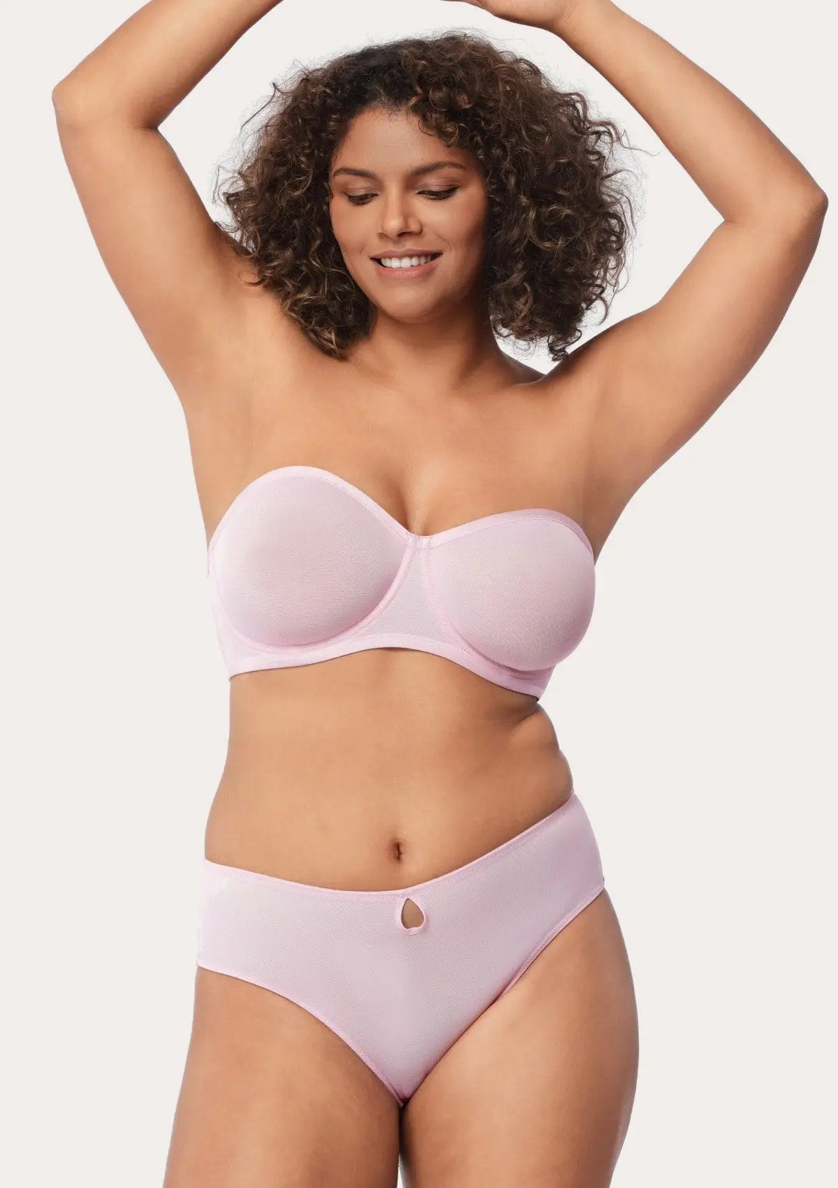 Stay-Put Convertible Strapless Bra