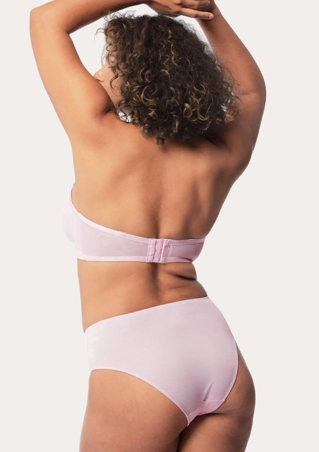 Stay-Put Convertible Strapless Bra